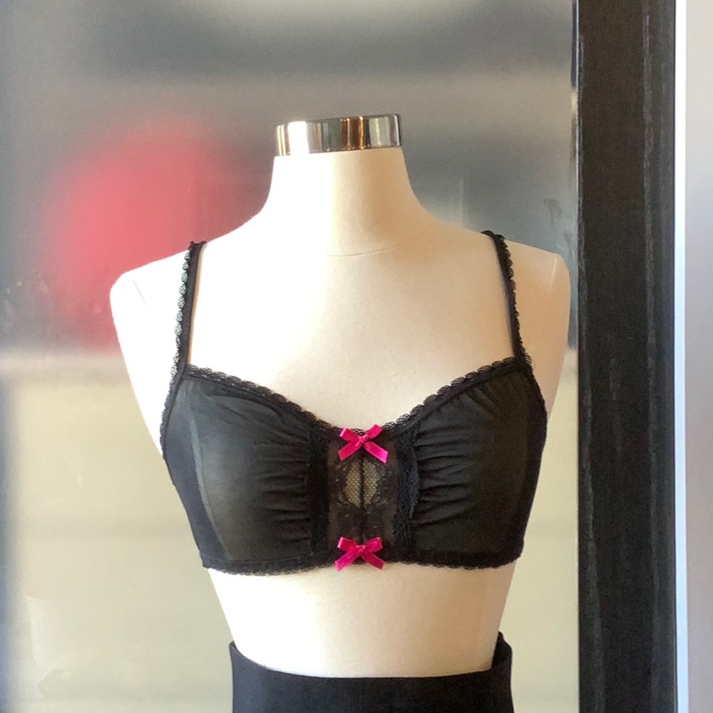 HANKY PANKY BRA NWOT